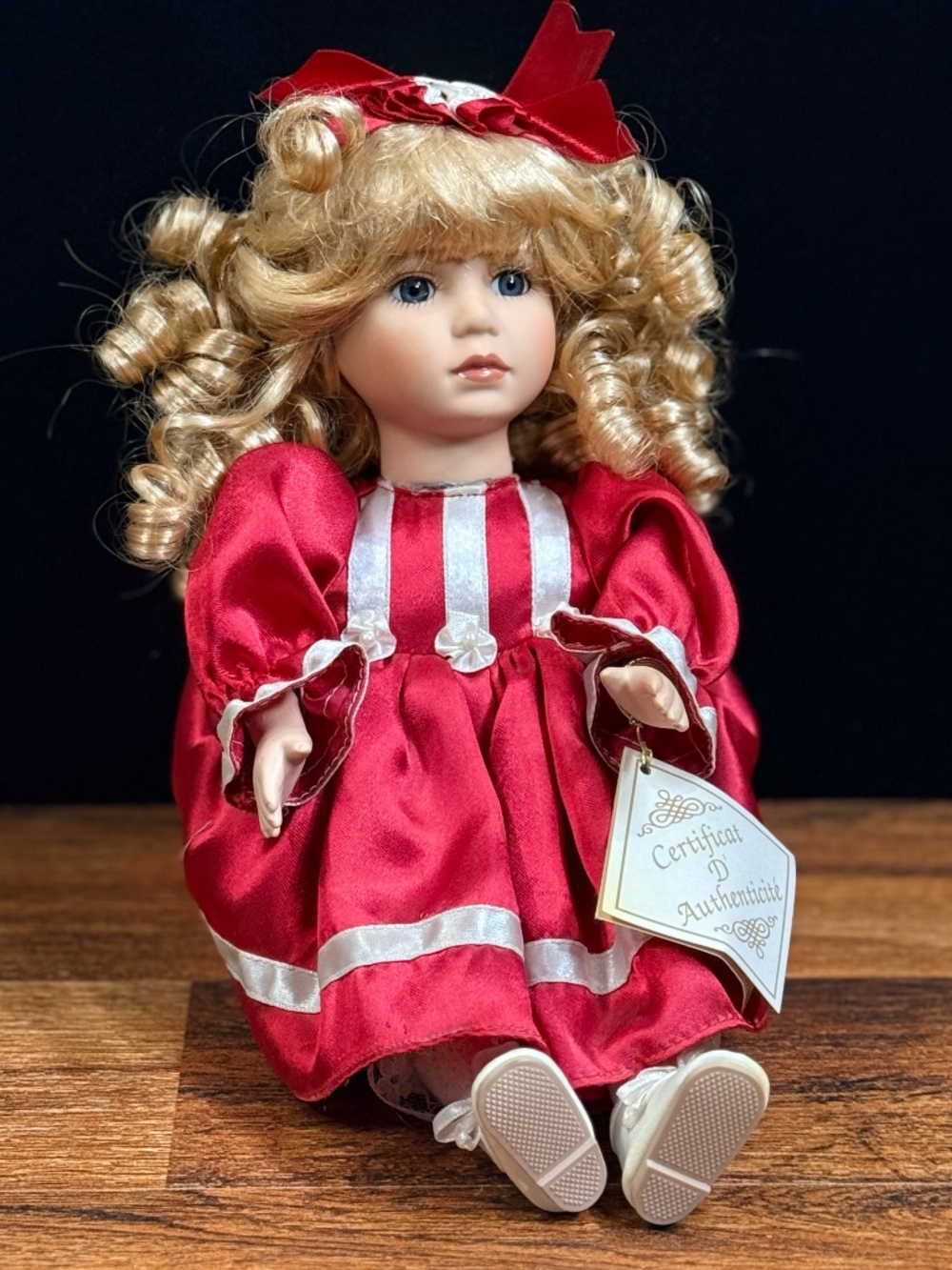 COLLECTOR’S CHOICE Porcelain Collectible Musical Doll